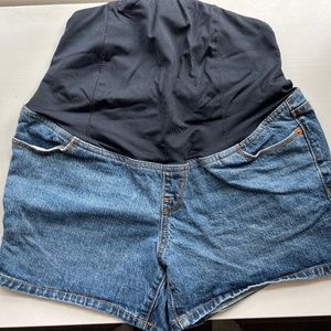 Isabel Maternity Midi Shorts